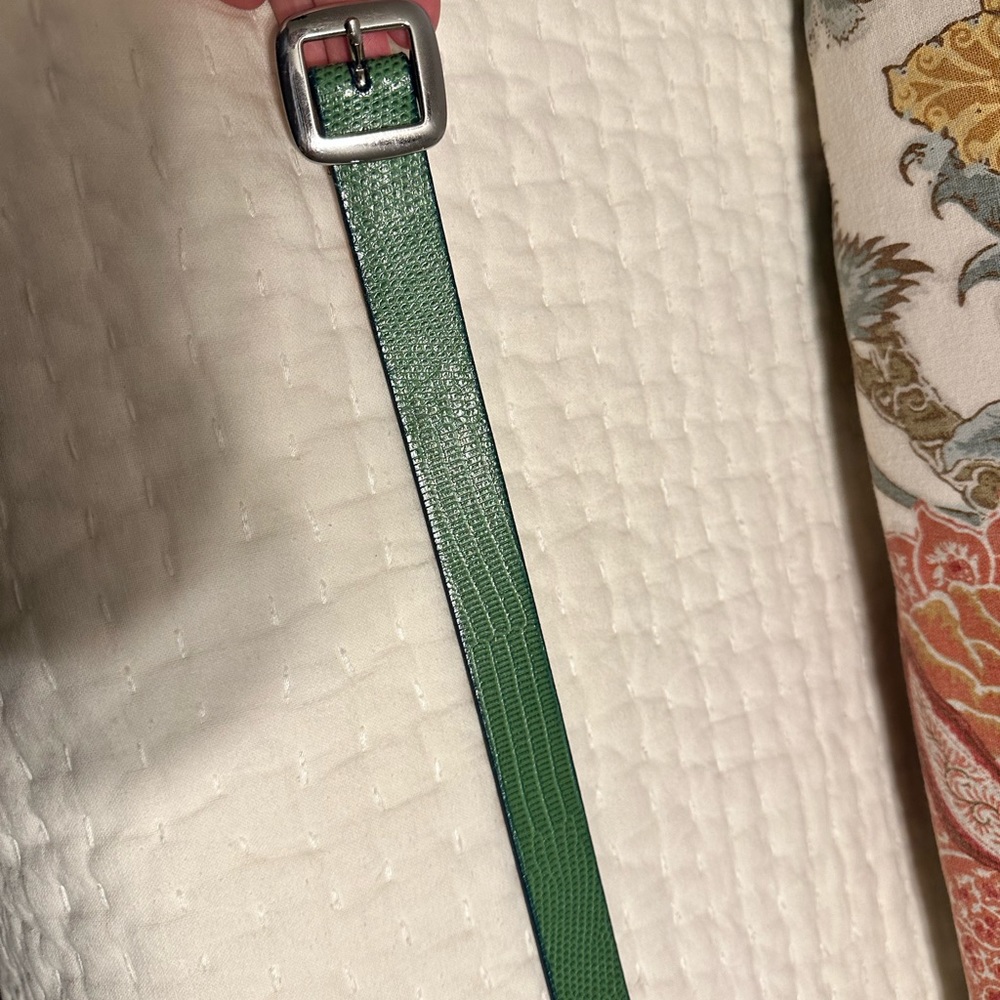 Banana Republic Leather Belt - Large